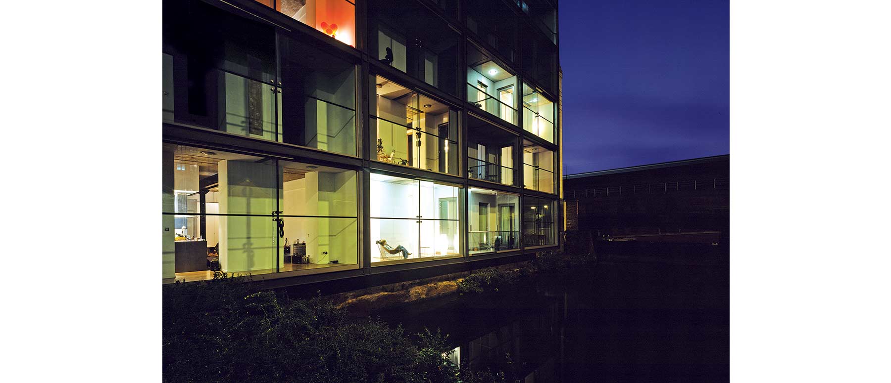 House 015: apartment in an industrial building, Manchester