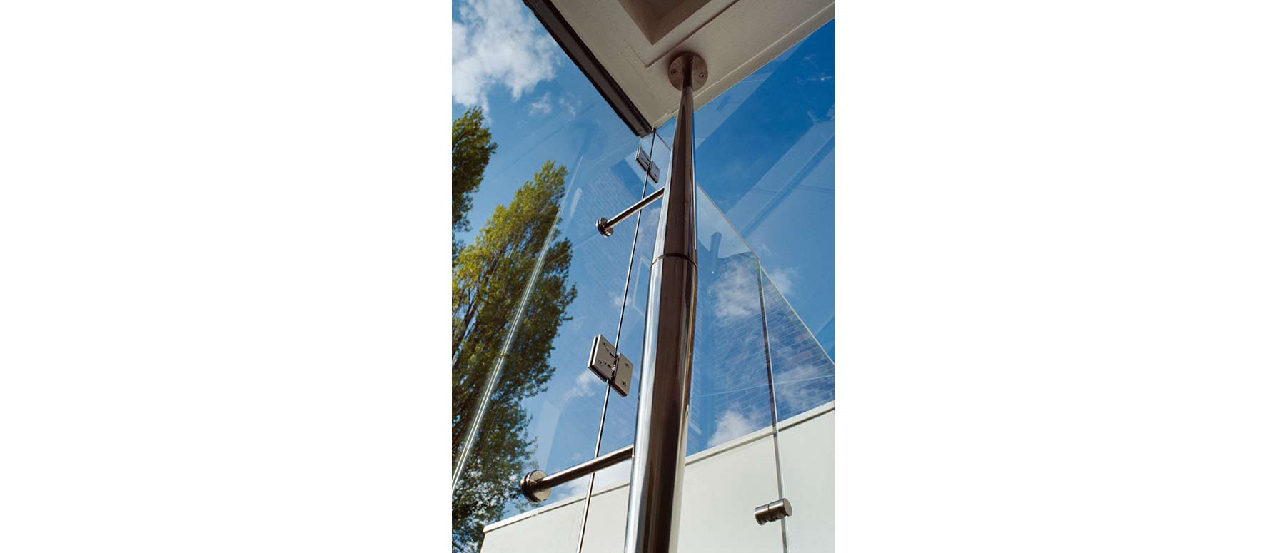 House 002: glass rear extension, Cheshire