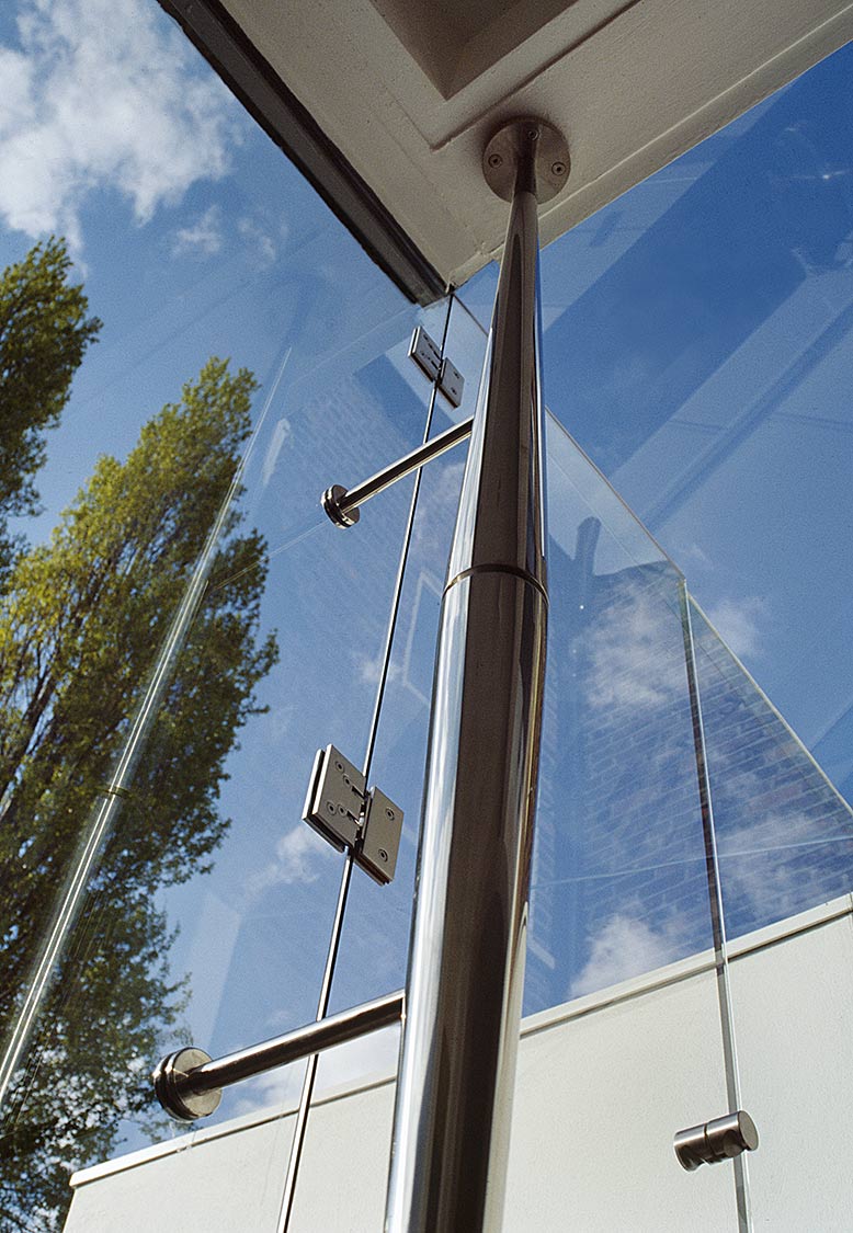 House 002: glass rear extension, Cheshire