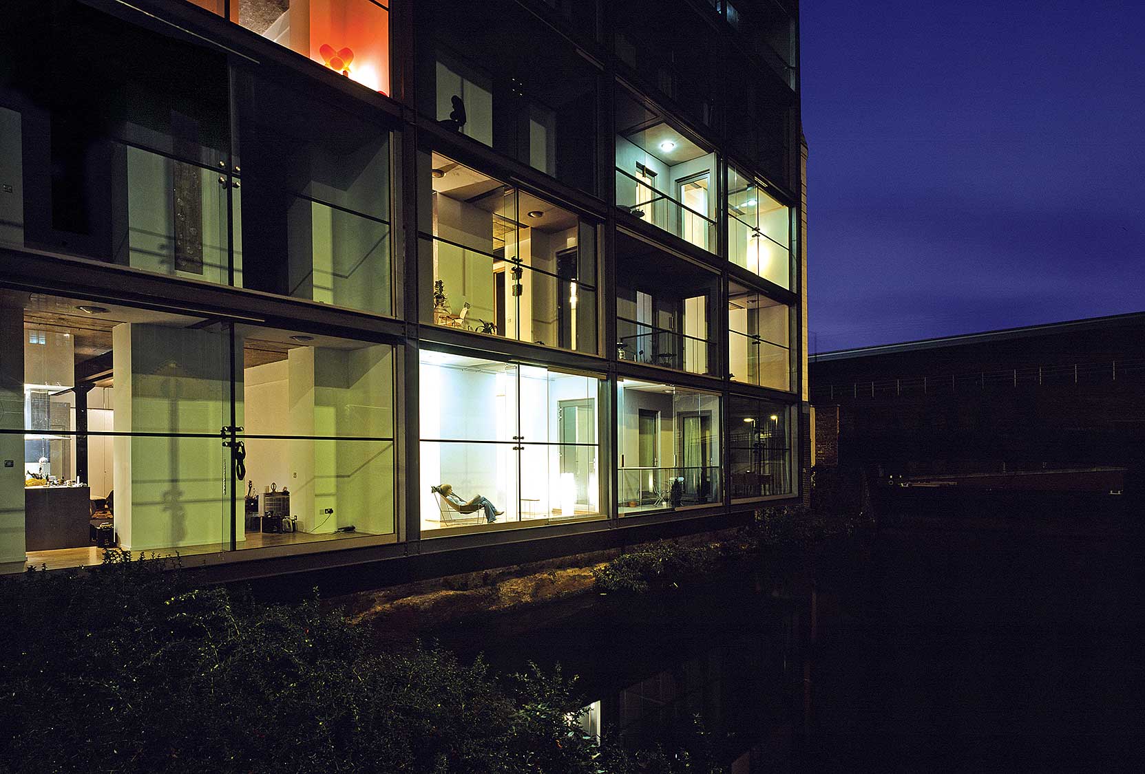 house015-1 House 015: apartment in an industrial building, Manchester