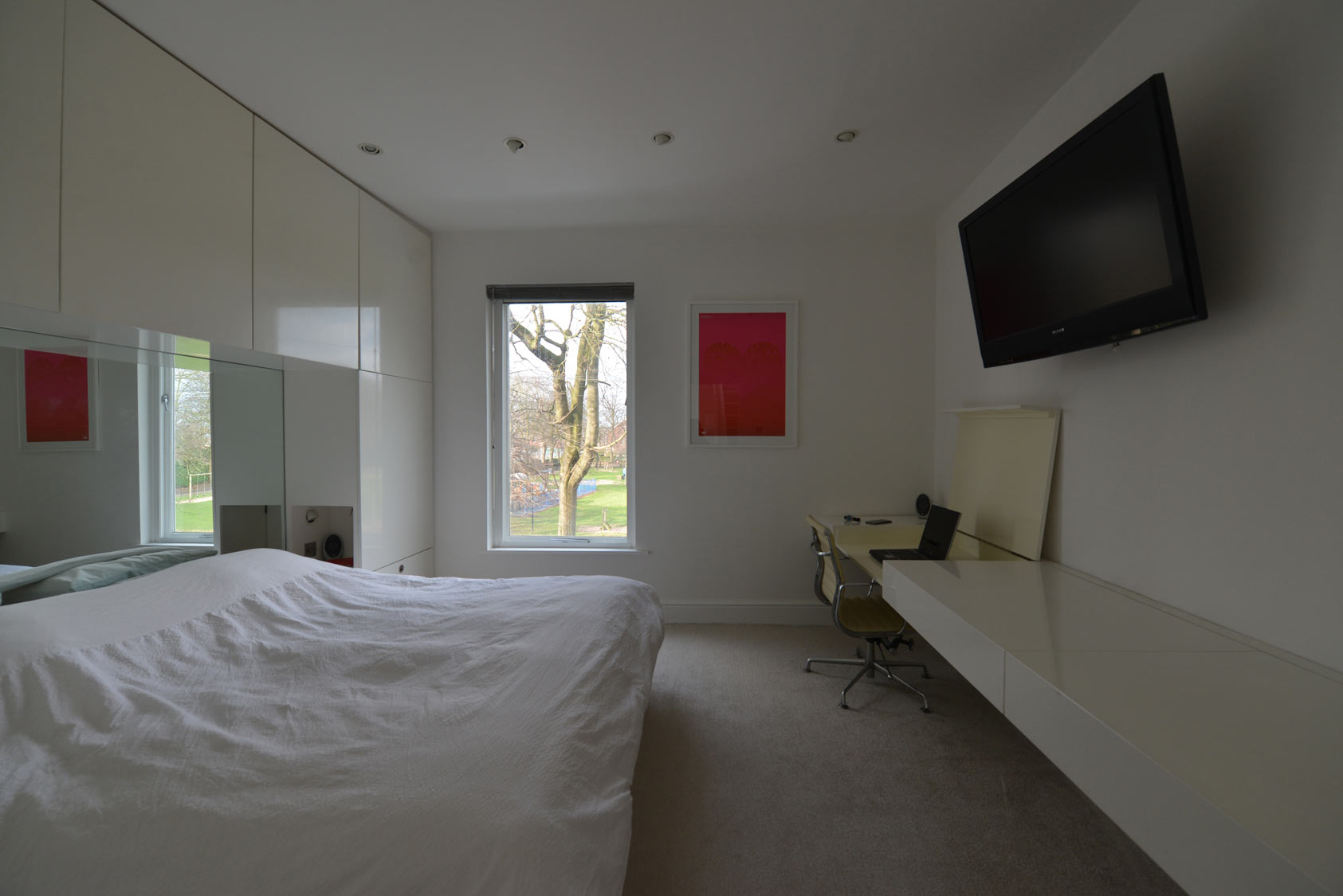 house175-15 House 075: terraced house interior, Manchester