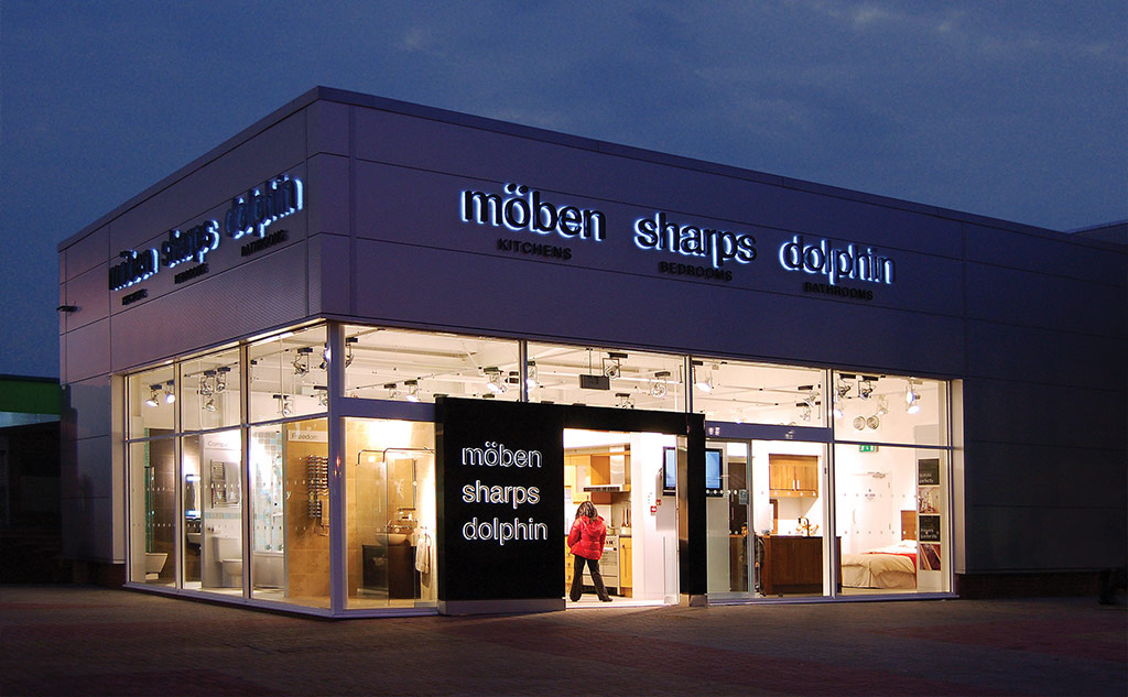 Moben, Sharps and Dolphin showroom at dusk, designed by Andrew Wallace Architects